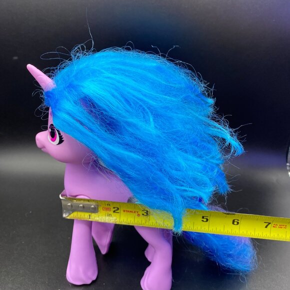Hasbro My Little Pony Izzy Moonbow  Purple with Blue Mane 8 in Figure - Picture 8 of 8